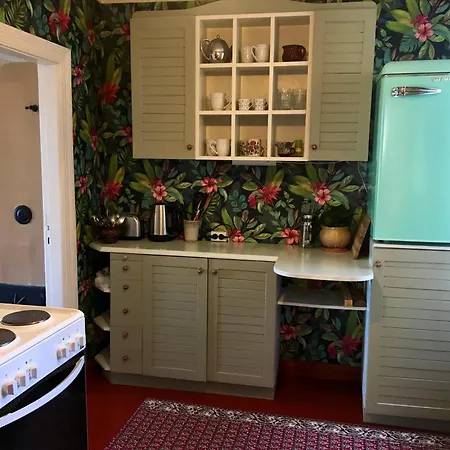 Romantic Seaside House Apartment *